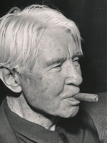 نگاهی به شعر «علف» از کارل سندبرگ